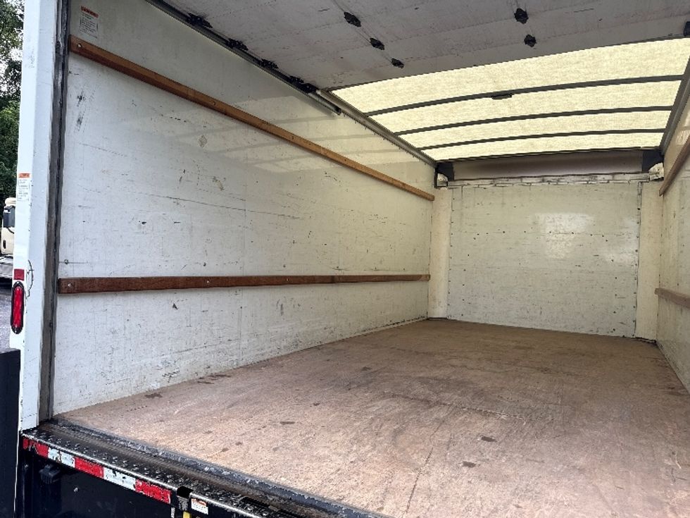 Light Duty Box Truck-Light and Medium Duty Trucks-GMC-2021-Savana G33903-Cleveland-TN-119,276\n\t\tmiles-$ 25,250 - Image 10