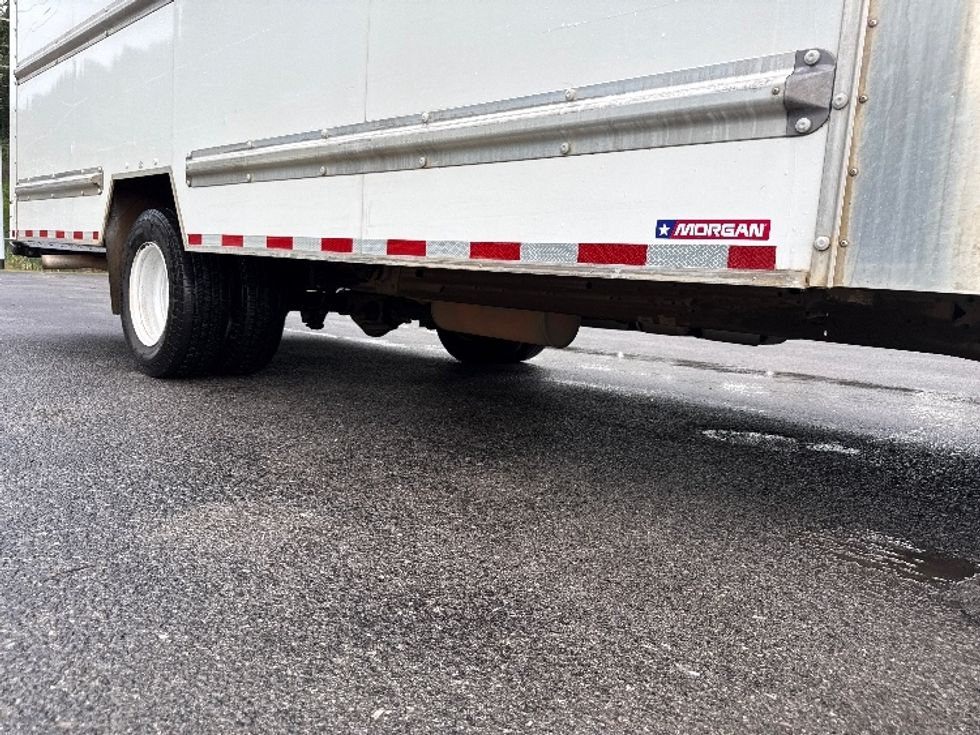 Light Duty Box Truck-Light and Medium Duty Trucks-GMC-2021-Savana G33903-Cleveland-TN-119,276\n\t\tmiles-$ 25,250 - Image 13