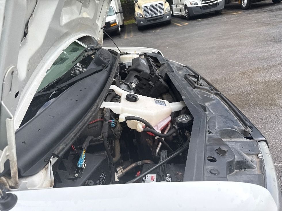 Light Duty Box Truck-Light and Medium Duty Trucks-GMC-2021-Savana G33903-Cleveland-TN-119,276\n\t\tmiles-$ 25,250 - Image 22