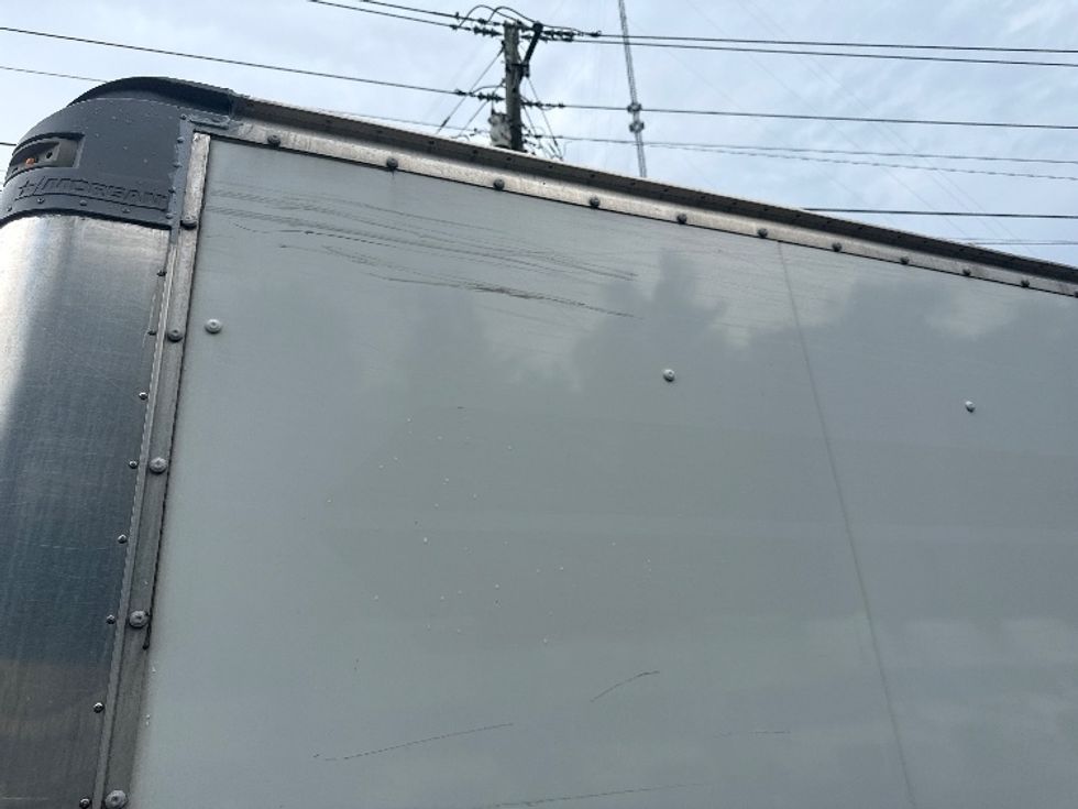 Light Duty Box Truck-Light and Medium Duty Trucks-GMC-2021-Savana G33903-Cleveland-TN-119,276\n\t\tmiles-$ 25,250 - Image 24