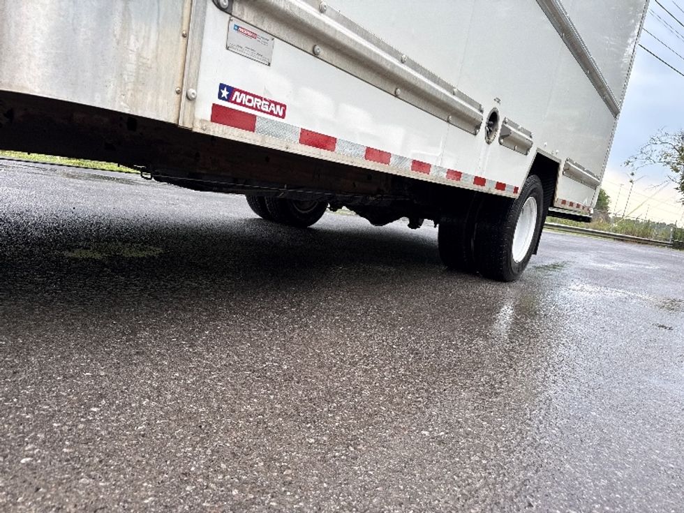 Light Duty Box Truck-Light and Medium Duty Trucks-GMC-2021-Savana G33903-Cleveland-TN-119,276\n\t\tmiles-$ 25,250 - Image 5