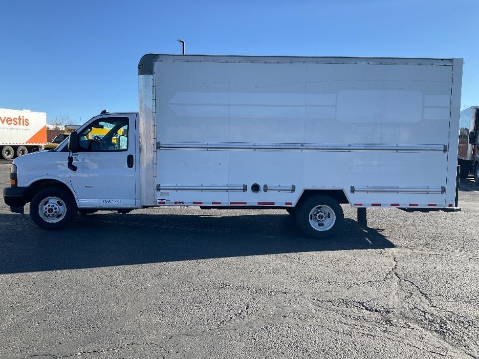 Light Duty Box Truck-Light and Medium Duty Trucks-GMC-2021-Savana G33903-Colorado Springs-CO-108,561\n\t\tmiles-$ 30,000 - Image 4