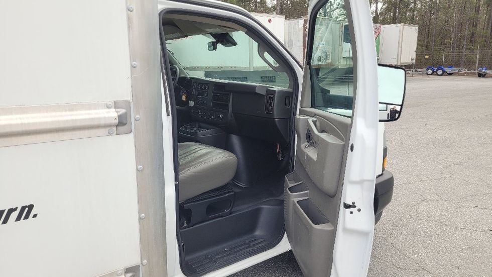 Light Duty Box Truck-Light and Medium Duty Trucks-GMC-2021-Savana G33903-Columbus-GA-68,431\n\t\tmiles-$ 37,500 - Image 20