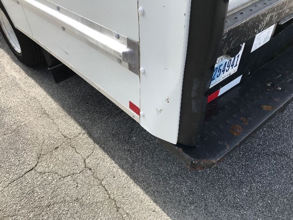 Light Duty Box Truck-Light and Medium Duty Trucks-GMC-2021-Savana G33903-Columbus-GA-77,055\n\t\tmiles-$ 36,500 - Image 27