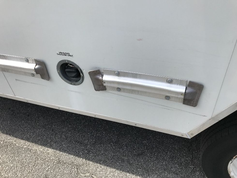 Light Duty Box Truck-Light and Medium Duty Trucks-GMC-2021-Savana G33903-Columbus-GA-77,055\n\t\tmiles-$ 36,500 - Image 28