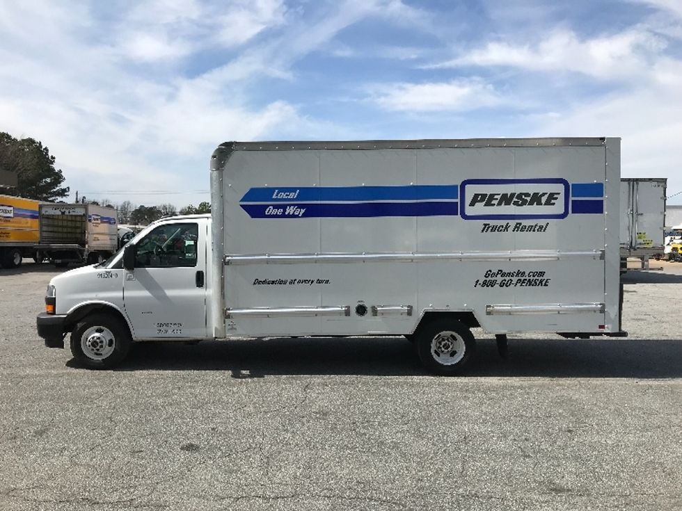 Light Duty Box Truck-Light and Medium Duty Trucks-GMC-2021-Savana G33903-Columbus-GA-77,055\n\t\tmiles-$ 36,500 - Image 4