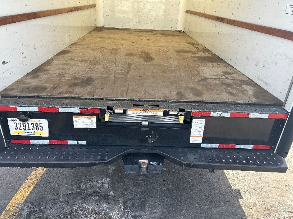 Light Duty Box Truck-Light and Medium Duty Trucks-GMC-2021-Savana G33903-Columbus-OH-104,628\n\t\tmiles-$ 28,000 - Image 10