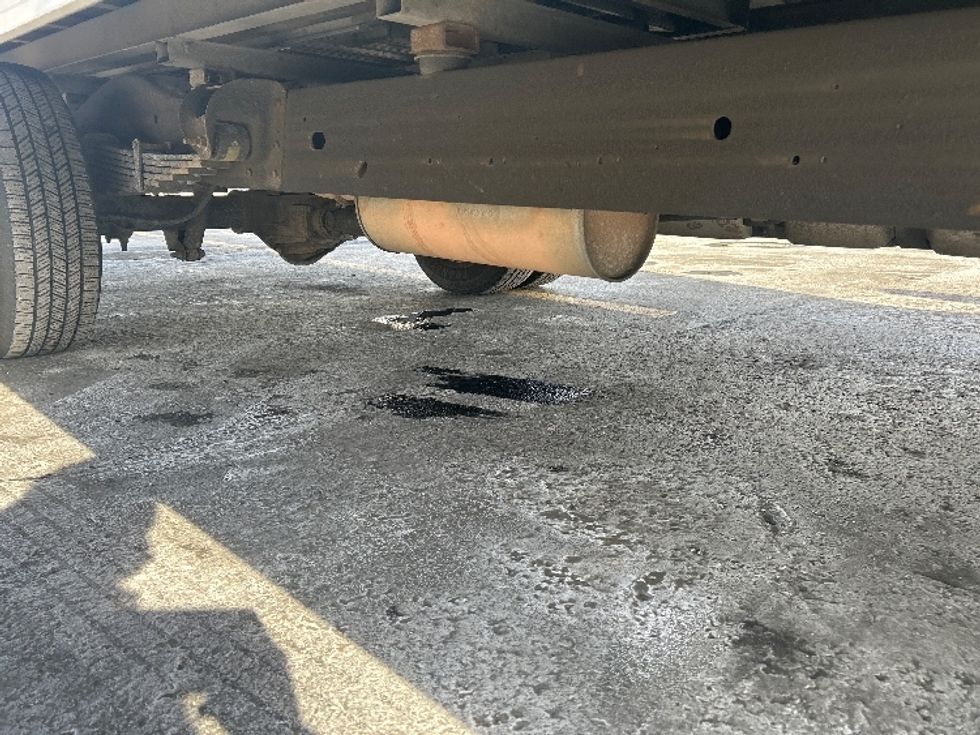 Light Duty Box Truck-Light and Medium Duty Trucks-GMC-2021-Savana G33903-Columbus-OH-104,628\n\t\tmiles-$ 28,000 - Image 14