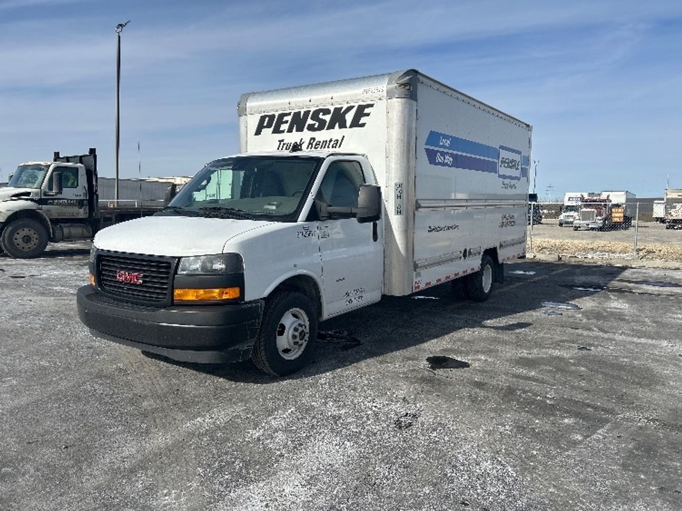 Light Duty Box Truck-Light and Medium Duty Trucks-GMC-2021-Savana G33903-Columbus-OH-104,628\n\t\tmiles-$ 28,000 - Image 3