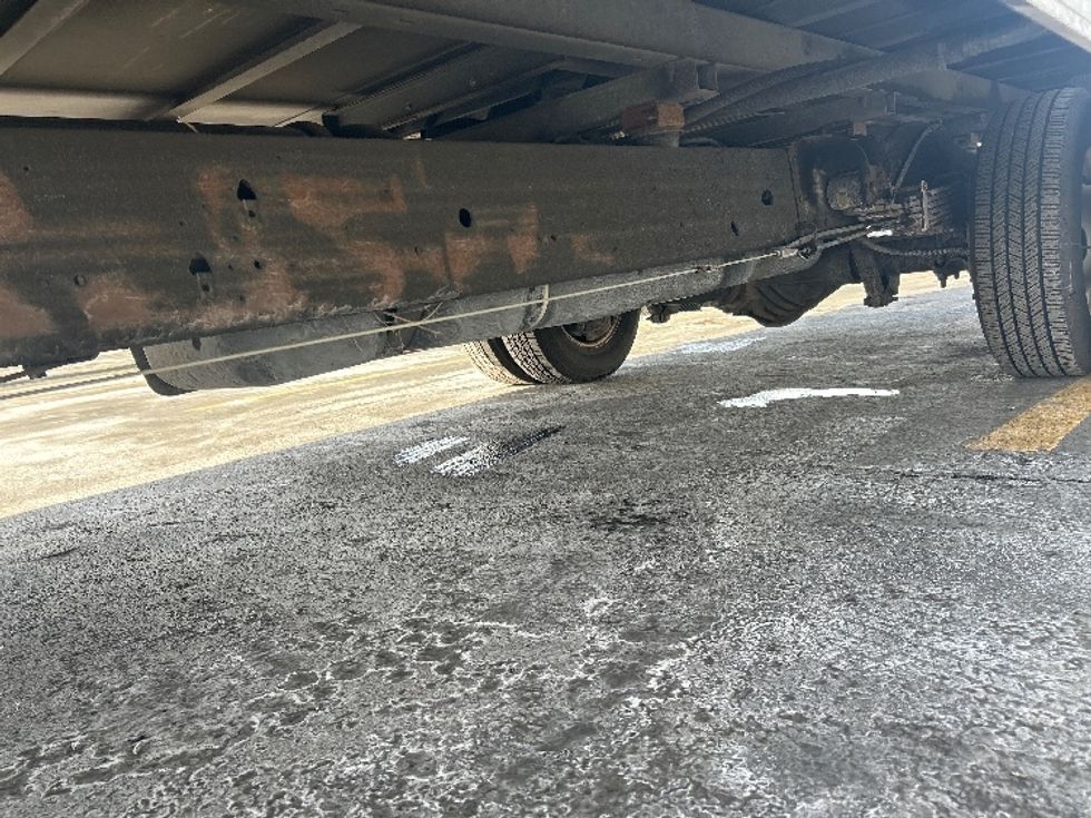 Light Duty Box Truck-Light and Medium Duty Trucks-GMC-2021-Savana G33903-Columbus-OH-104,628\n\t\tmiles-$ 28,000 - Image 5