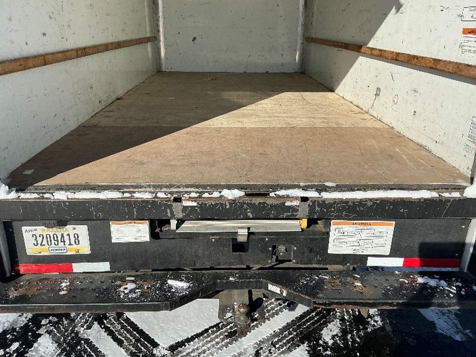 Light Duty Box Truck-Light and Medium Duty Trucks-GMC-2021-Savana G33903-Columbus-OH-105,636\n\t\tmiles-$ 28,000 - Image 10