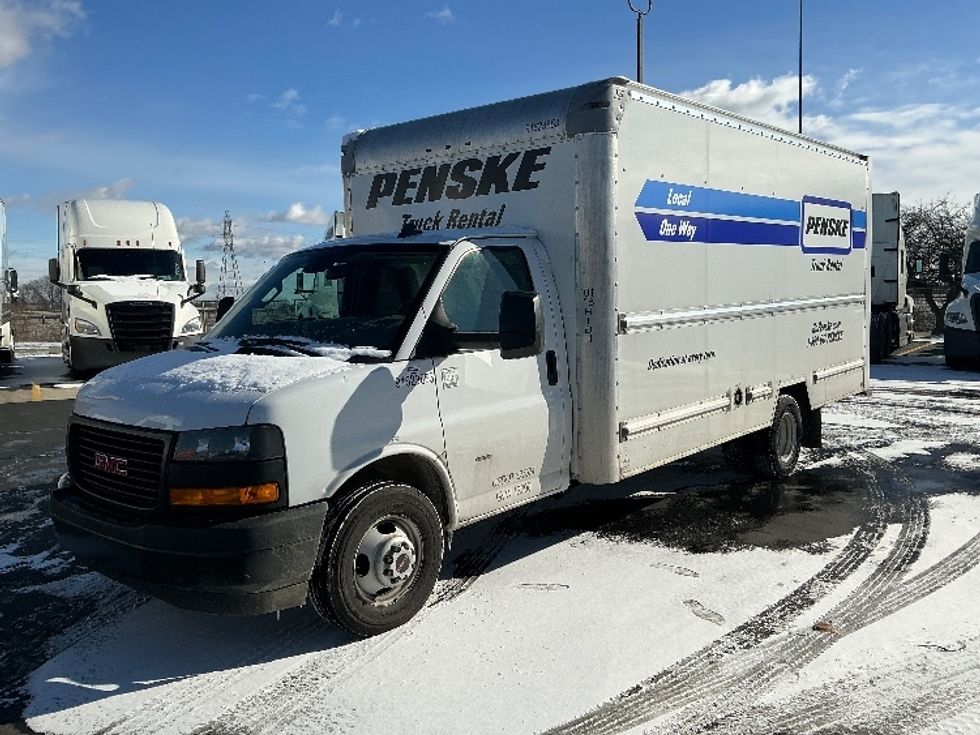 Light Duty Box Truck-Light and Medium Duty Trucks-GMC-2021-Savana G33903-Columbus-OH-105,636\n\t\tmiles-$ 28,000 - Image 3
