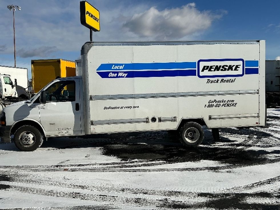 Light Duty Box Truck-Light and Medium Duty Trucks-GMC-2021-Savana G33903-Columbus-OH-105,636\n\t\tmiles-$ 28,000 - Image 4