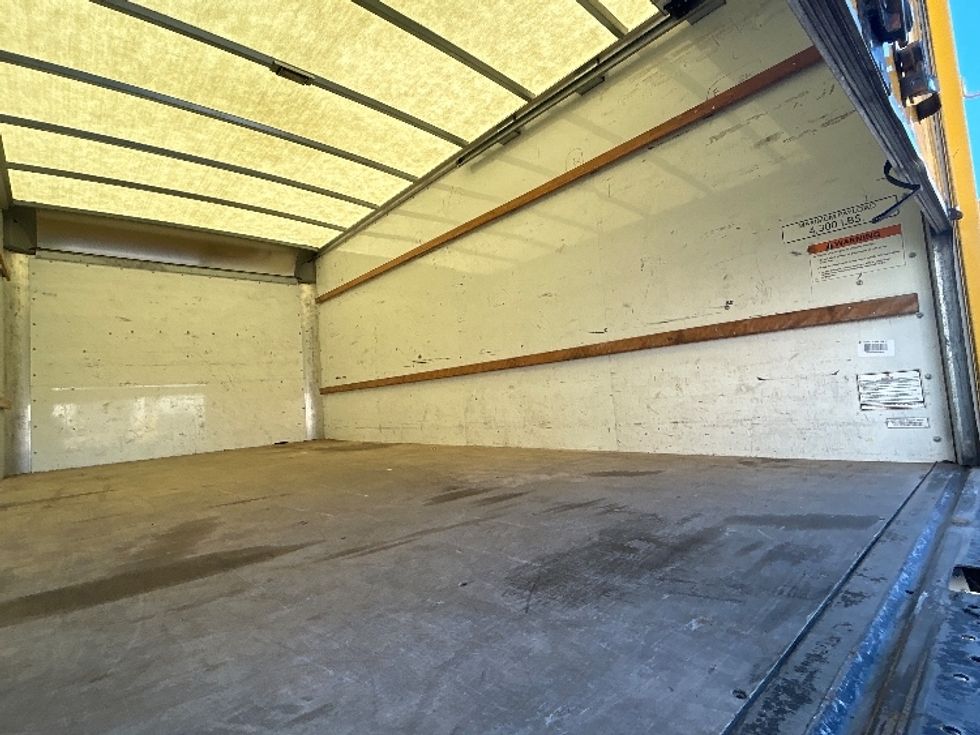 Light Duty Box Truck-Light and Medium Duty Trucks-GMC-2021-Savana G33903-Columbus-OH-58,980\n\t\tmiles-$ 14,500 - Image 12