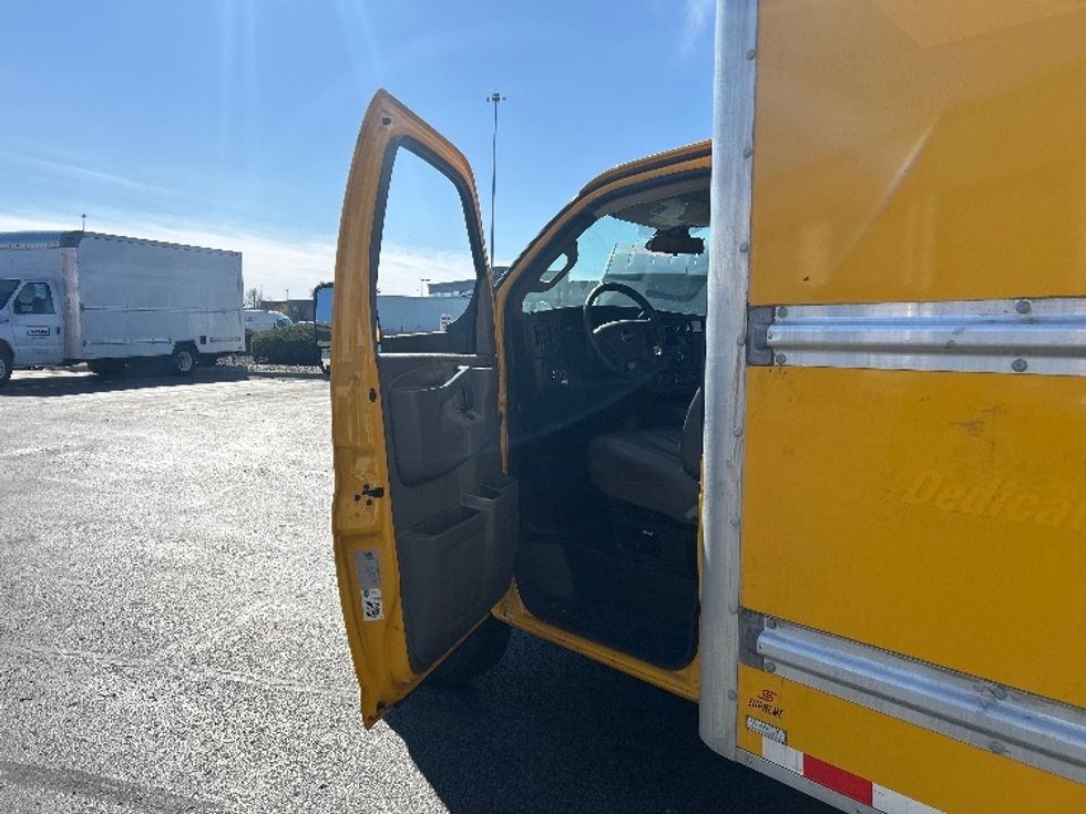 Light Duty Box Truck-Light and Medium Duty Trucks-GMC-2021-Savana G33903-Columbus-OH-58,980\n\t\tmiles-$ 14,500 - Image 16