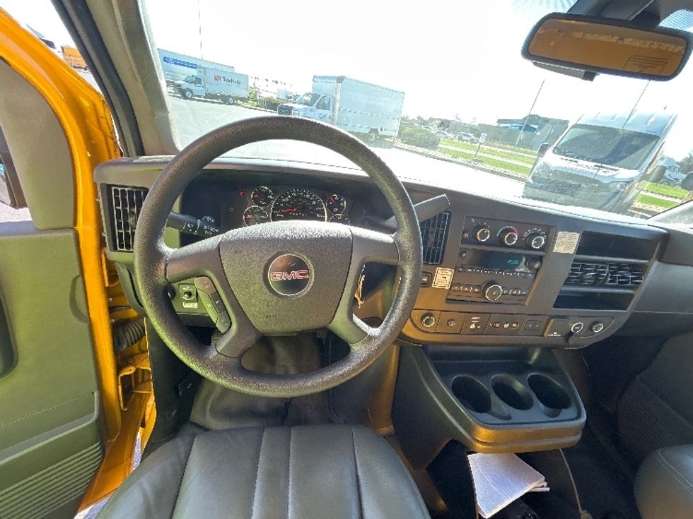 Light Duty Box Truck-Light and Medium Duty Trucks-GMC-2021-Savana G33903-Columbus-OH-58,980\n\t\tmiles-$ 14,500 - Image 18
