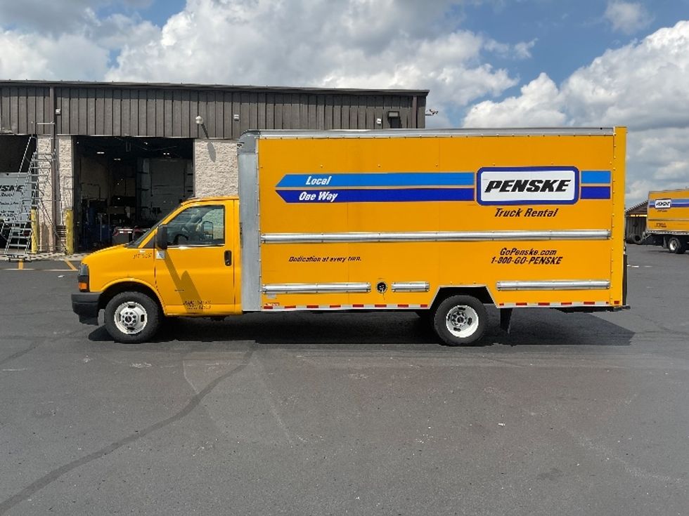 Light Duty Box Truck-Light and Medium Duty Trucks-GMC-2021-Savana G33903-Columbus-OH-69,942\n\t\tmiles-$ 35,000 - Image 4