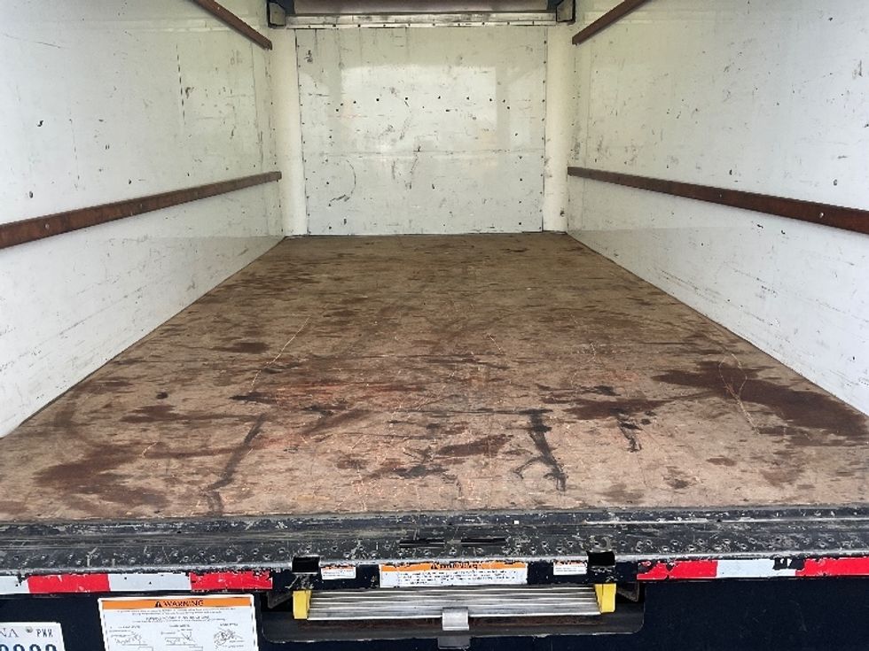 Light Duty Box Truck-Light and Medium Duty Trucks-GMC-2021-Savana G33903-Columbus-OH-69,942\n\t\tmiles-$ 35,000 - Image 9