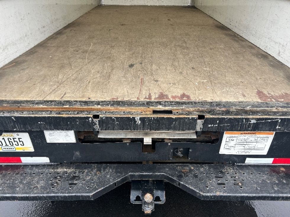 Light Duty Box Truck-Light and Medium Duty Trucks-GMC-2021-Savana G33903-Columbus-OH-89,377\n\t\tmiles-$ 29,750 - Image 10