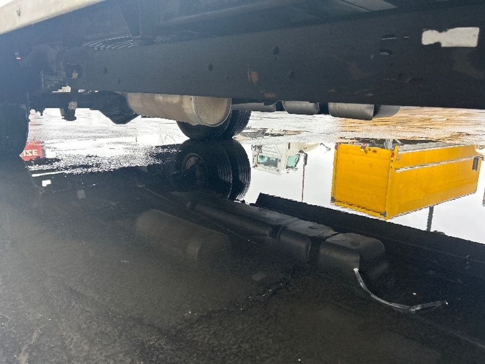 Light Duty Box Truck-Light and Medium Duty Trucks-GMC-2021-Savana G33903-Columbus-OH-89,377\n\t\tmiles-$ 29,750 - Image 14