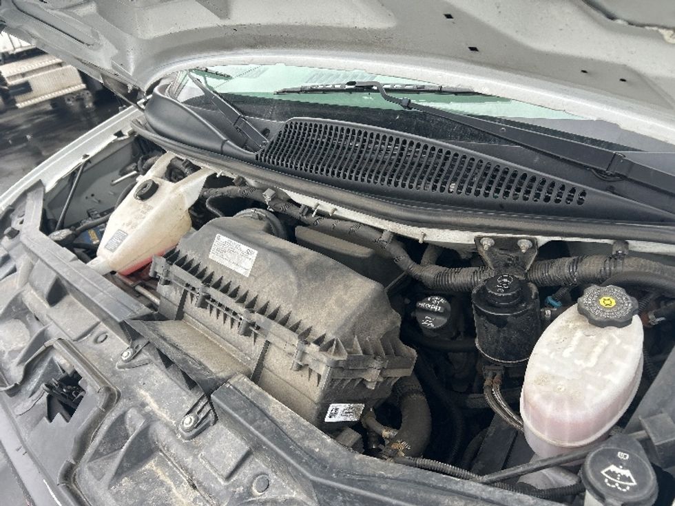 Light Duty Box Truck-Light and Medium Duty Trucks-GMC-2021-Savana G33903-Columbus-OH-89,377\n\t\tmiles-$ 29,750 - Image 24