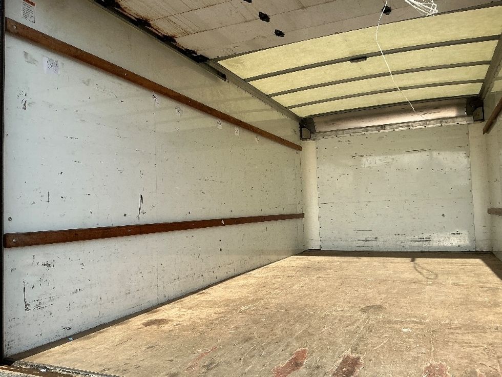 Light Duty Box Truck-Light and Medium Duty Trucks-GMC-2021-Savana G33903-Columbus-OH-95,444\n\t\tmiles-$ 26,250 - Image 11