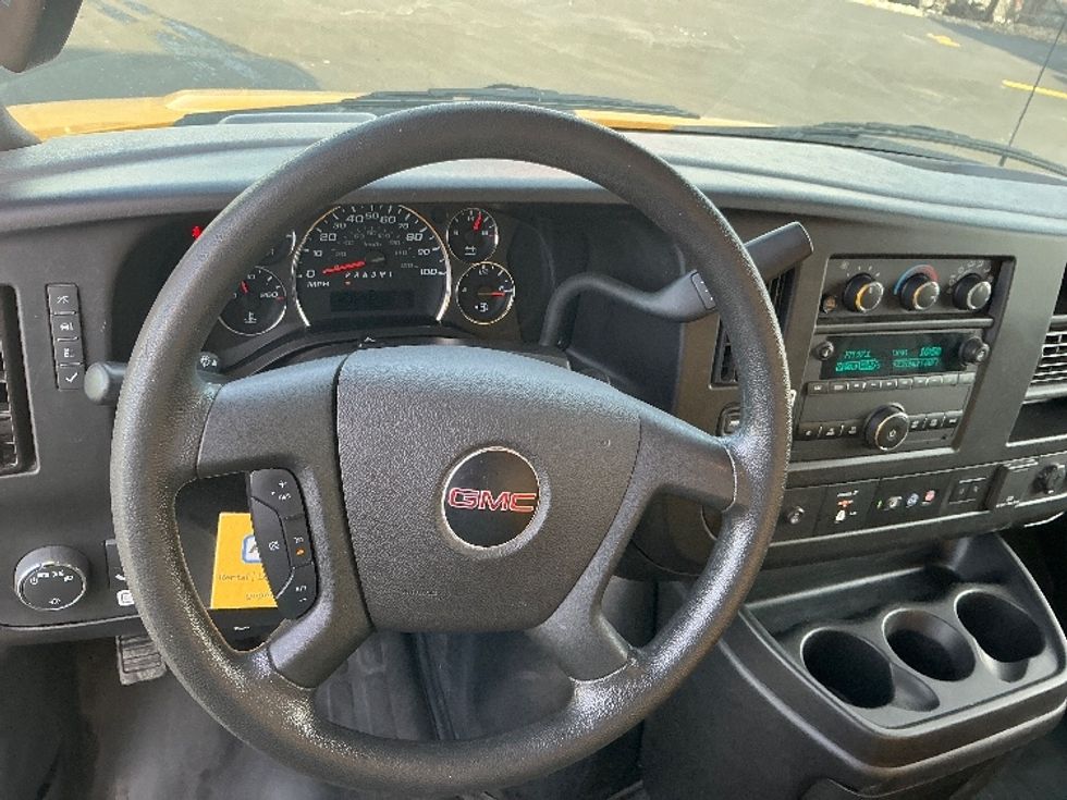 Light Duty Box Truck-Light and Medium Duty Trucks-GMC-2021-Savana G33903-Columbus-OH-95,444\n\t\tmiles-$ 26,250 - Image 18