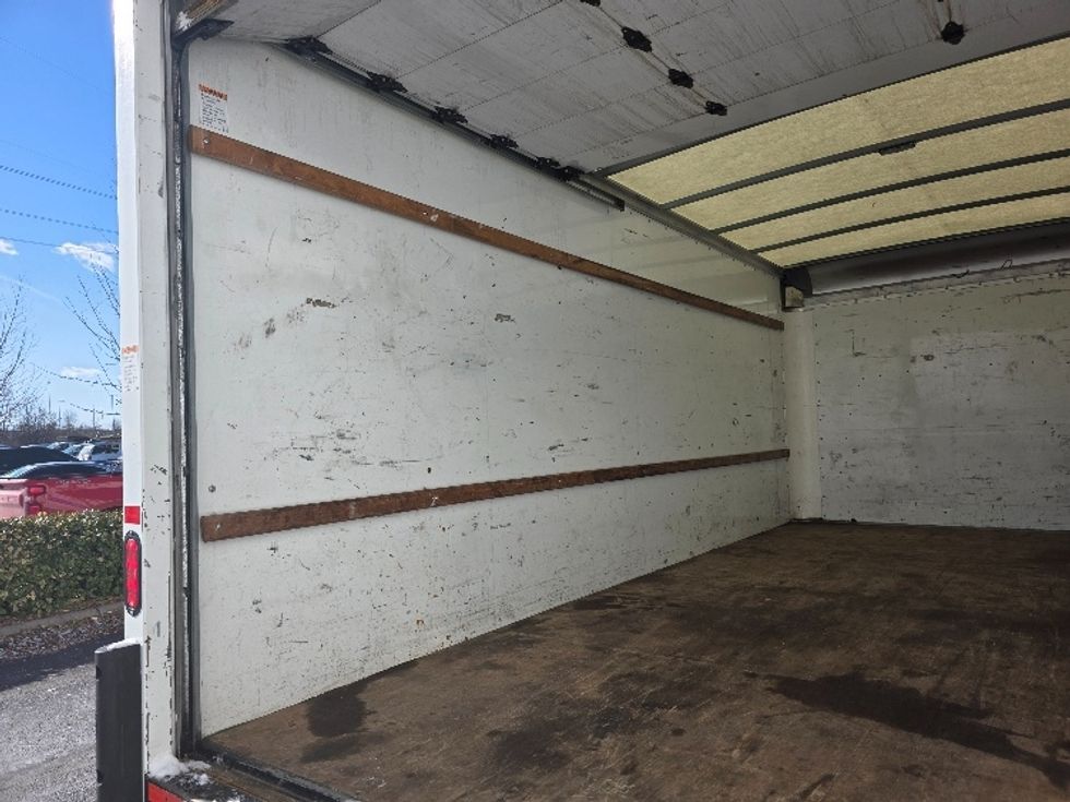Light Duty Box Truck-Light and Medium Duty Trucks-GMC-2021-Savana G33903-Columbus-OH-99,677\n\t\tmiles-$ 28,500 - Image 11