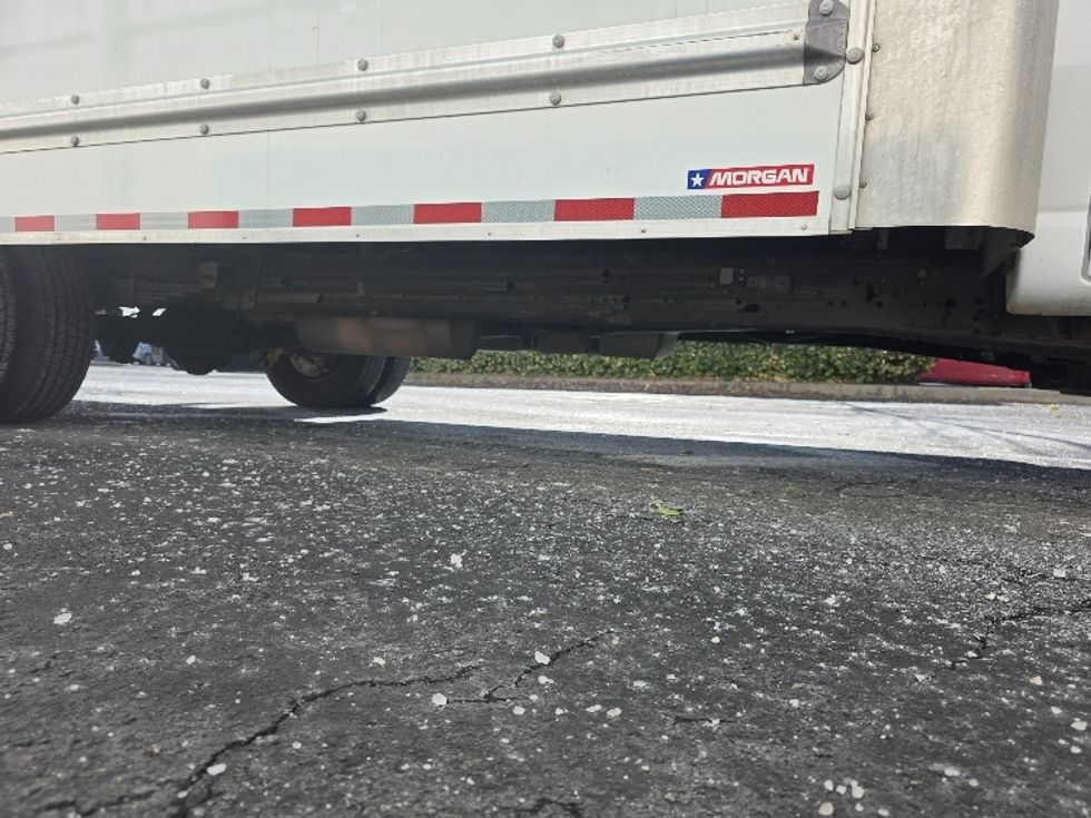 Light Duty Box Truck-Light and Medium Duty Trucks-GMC-2021-Savana G33903-Columbus-OH-99,677\n\t\tmiles-$ 28,500 - Image 14