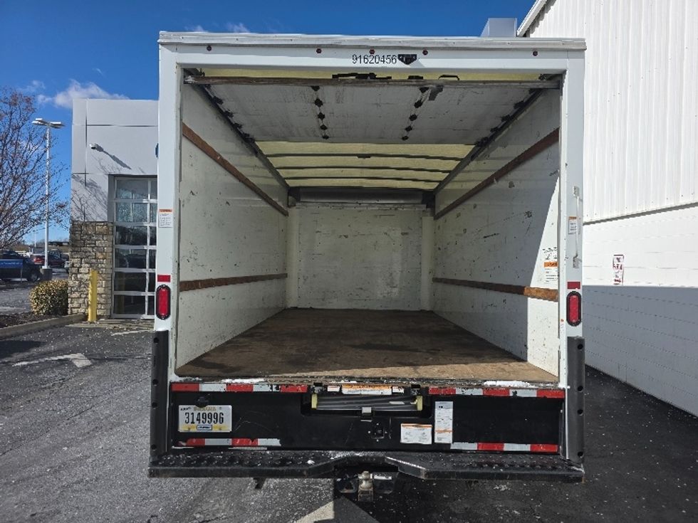 Light Duty Box Truck-Light and Medium Duty Trucks-GMC-2021-Savana G33903-Columbus-OH-99,677\n\t\tmiles-$ 28,500 - Image 8