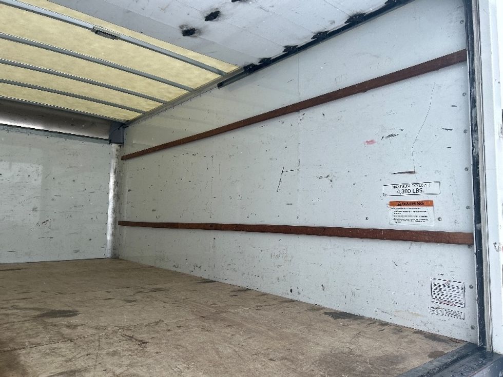 Light Duty Box Truck-Light and Medium Duty Trucks-GMC-2021-Savana G33903-Comstock Park-MI-104,106\n\t\tmiles-$ 28,750 - Image 10