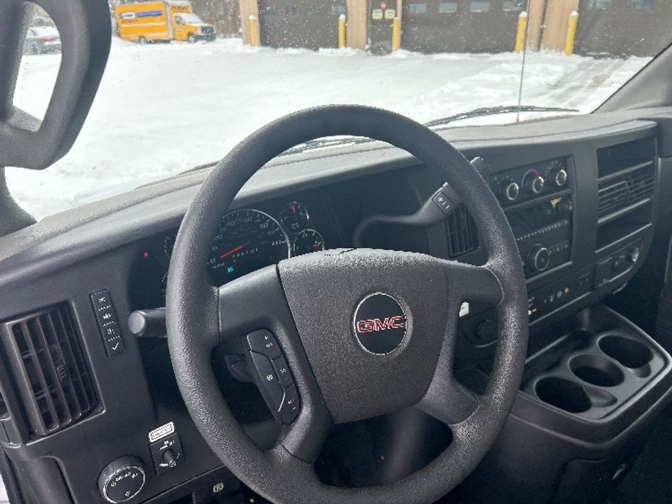 Light Duty Box Truck-Light and Medium Duty Trucks-GMC-2021-Savana G33903-Comstock Park-MI-104,106\n\t\tmiles-$ 28,750 - Image 14
