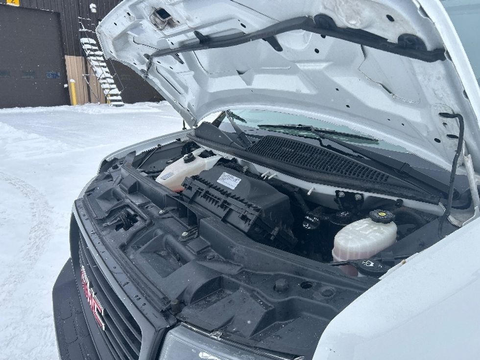 Light Duty Box Truck-Light and Medium Duty Trucks-GMC-2021-Savana G33903-Comstock Park-MI-104,106\n\t\tmiles-$ 28,750 - Image 21