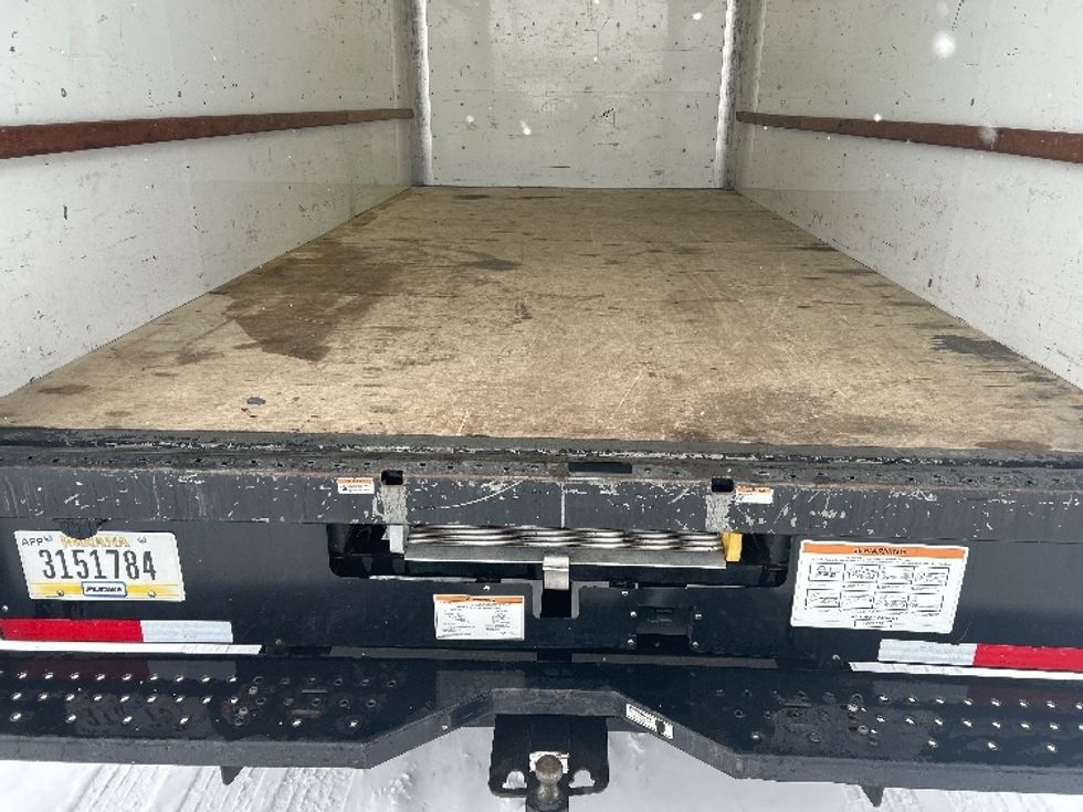 Light Duty Box Truck-Light and Medium Duty Trucks-GMC-2021-Savana G33903-Comstock Park-MI-104,106\n\t\tmiles-$ 28,750 - Image 8