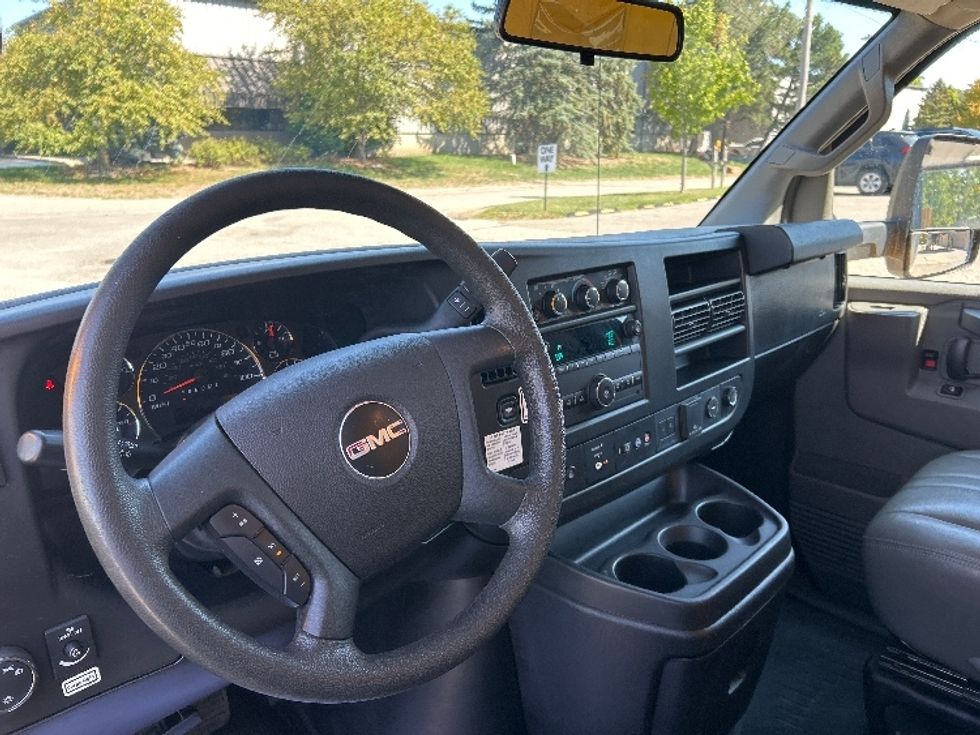 Light Duty Box Truck-Light and Medium Duty Trucks-GMC-2021-Savana G33903-Comstock Park-MI-116,188\n\t\tmiles-$ 21,500 - Image 15