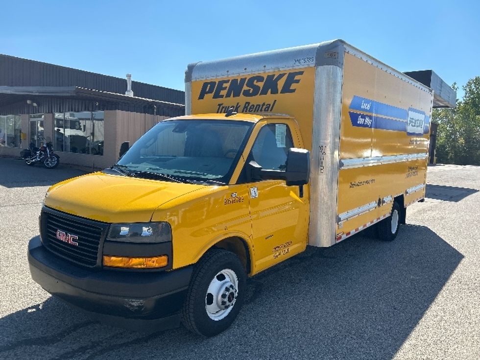 Light Duty Box Truck-Light and Medium Duty Trucks-GMC-2021-Savana G33903-Comstock Park-MI-116,188\n\t\tmiles-$ 21,500 - Image 3