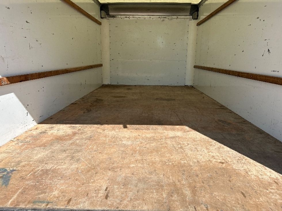 Light Duty Box Truck-Light and Medium Duty Trucks-GMC-2021-Savana G33903-Comstock Park-MI-116,188\n\t\tmiles-$ 21,500 - Image 8