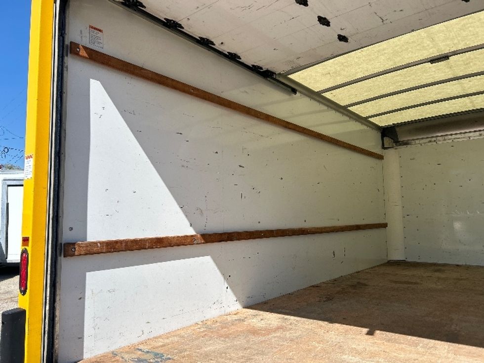 Light Duty Box Truck-Light and Medium Duty Trucks-GMC-2021-Savana G33903-Comstock Park-MI-116,188\n\t\tmiles-$ 21,500 - Image 9