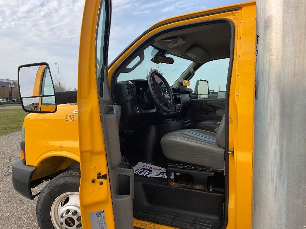 Light Duty Box Truck-Light and Medium Duty Trucks-GMC-2021-Savana G33903-Comstock Park-MI-71,770\n\t\tmiles-$ 28,750 - Image 14