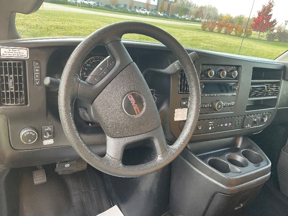 Light Duty Box Truck-Light and Medium Duty Trucks-GMC-2021-Savana G33903-Comstock Park-MI-71,770\n\t\tmiles-$ 28,750 - Image 15