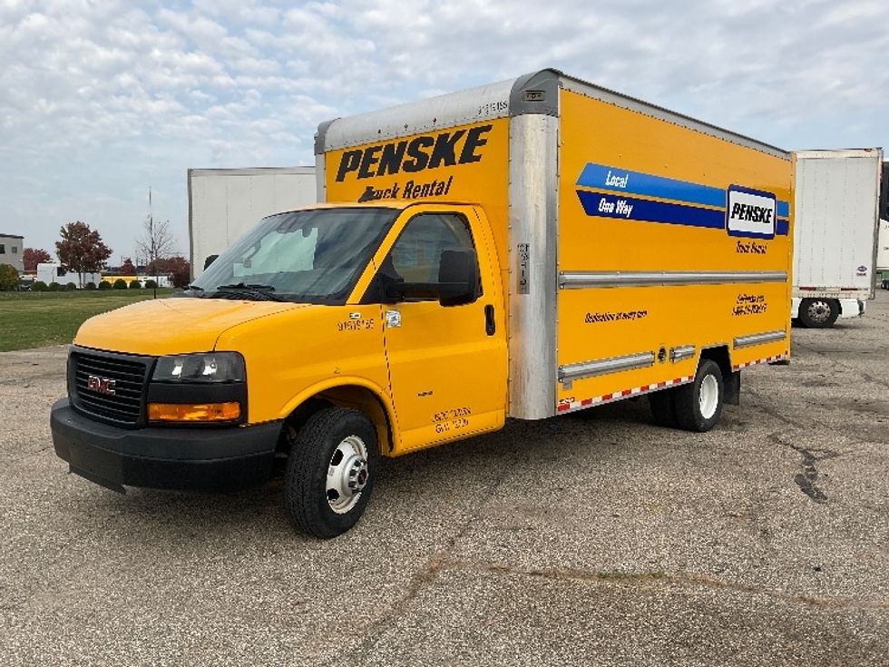 Light Duty Box Truck-Light and Medium Duty Trucks-GMC-2021-Savana G33903-Comstock Park-MI-71,770\n\t\tmiles-$ 28,750 - Image 3