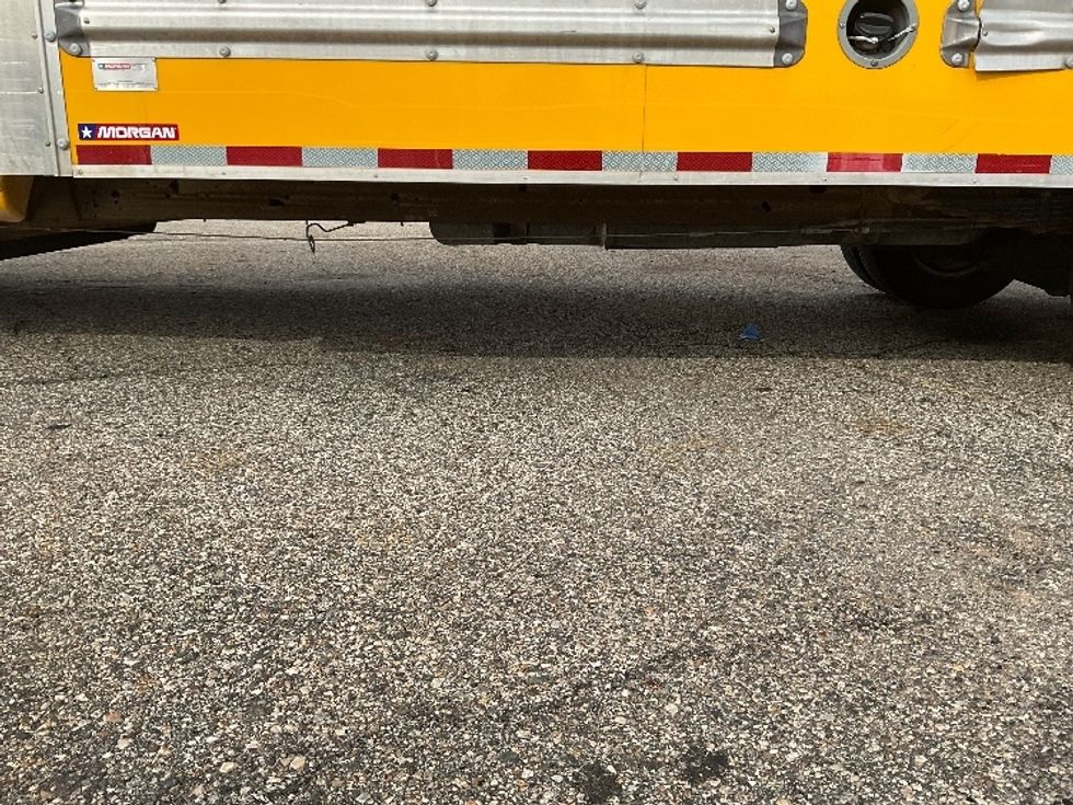 Light Duty Box Truck-Light and Medium Duty Trucks-GMC-2021-Savana G33903-Comstock Park-MI-71,770\n\t\tmiles-$ 28,750 - Image 5