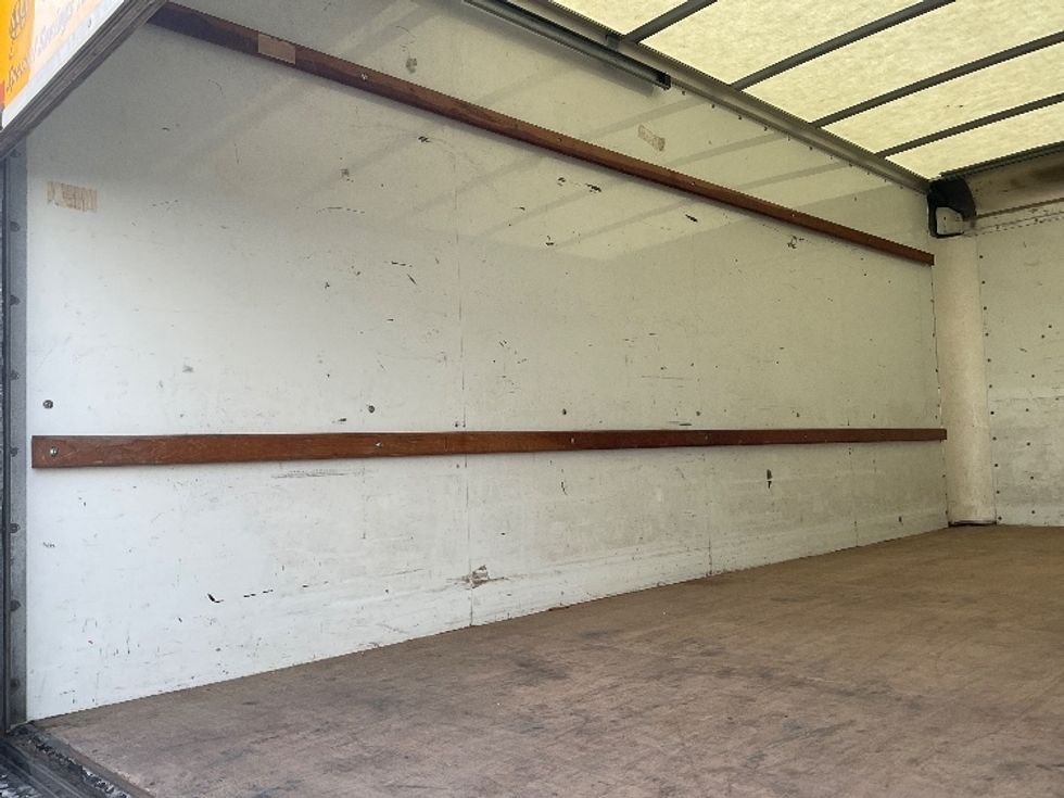 Light Duty Box Truck-Light and Medium Duty Trucks-GMC-2021-Savana G33903-Comstock Park-MI-71,770\n\t\tmiles-$ 28,750 - Image 9