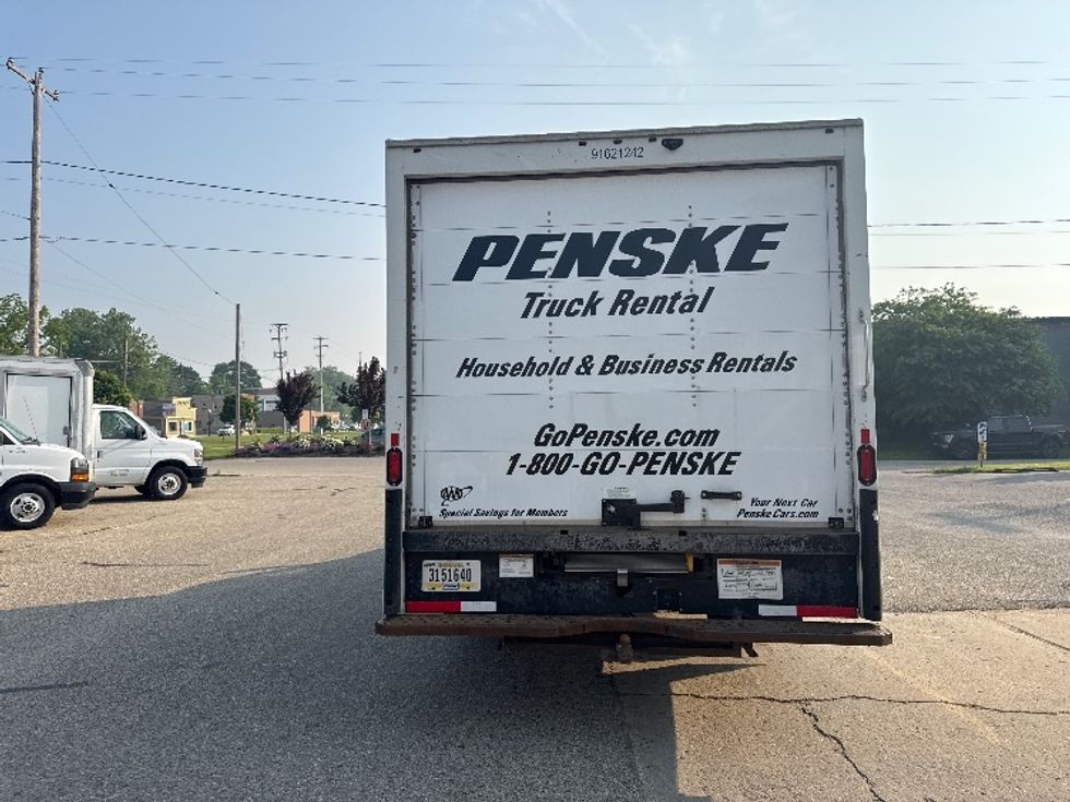 Light Duty Box Truck-Light and Medium Duty Trucks-GMC-2021-Savana G33903-Comstock Park-MI-83,271\n\t\tmiles-$ 31,000 - Image 6