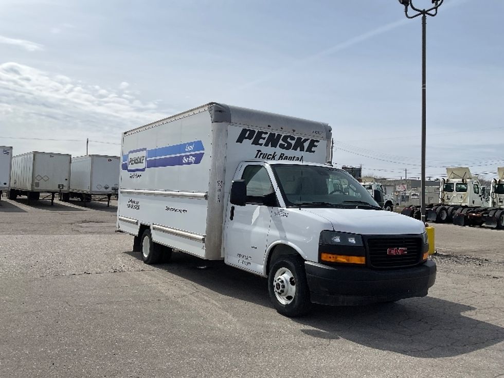 Light Duty Box Truck-Light and Medium Duty Trucks-GMC-2021-Savana G33903-Comstock Park-MI-90,037\n\t\tmiles-$ 30,500 - Image 1