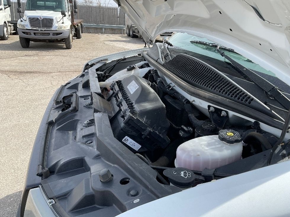 Light Duty Box Truck-Light and Medium Duty Trucks-GMC-2021-Savana G33903-Comstock Park-MI-90,037\n\t\tmiles-$ 30,500 - Image 23