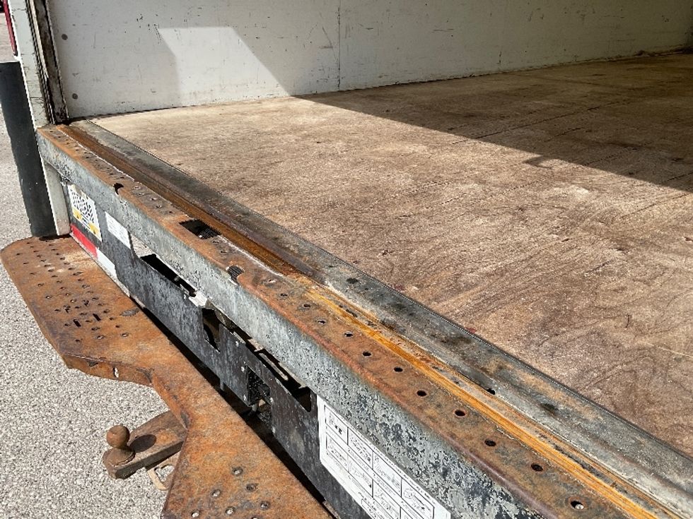 Light Duty Box Truck-Light and Medium Duty Trucks-GMC-2021-Savana G33903-Comstock Park-MI-90,037\n\t\tmiles-$ 30,500 - Image 9