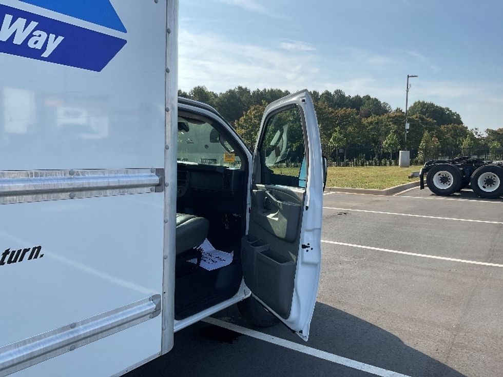 Light Duty Box Truck-Light and Medium Duty Trucks-GMC-2021-Savana G33903-Concord-NC-105,410\n\t\tmiles-$ 30,250 - Image 20