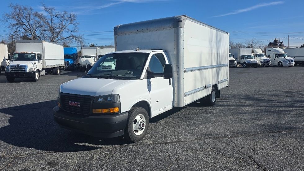 Light Duty Box Truck-Light and Medium Duty Trucks-GMC-2021-Savana G33903-Concord-NC-108,672\n\t\tmiles-$ 30,250 - Image 3