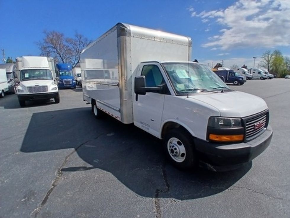 Light Duty Box Truck-Light and Medium Duty Trucks-GMC-2021-Savana G33903-Concord-NC-111,321\n\t\tmiles-$ 30,500 - Image 1